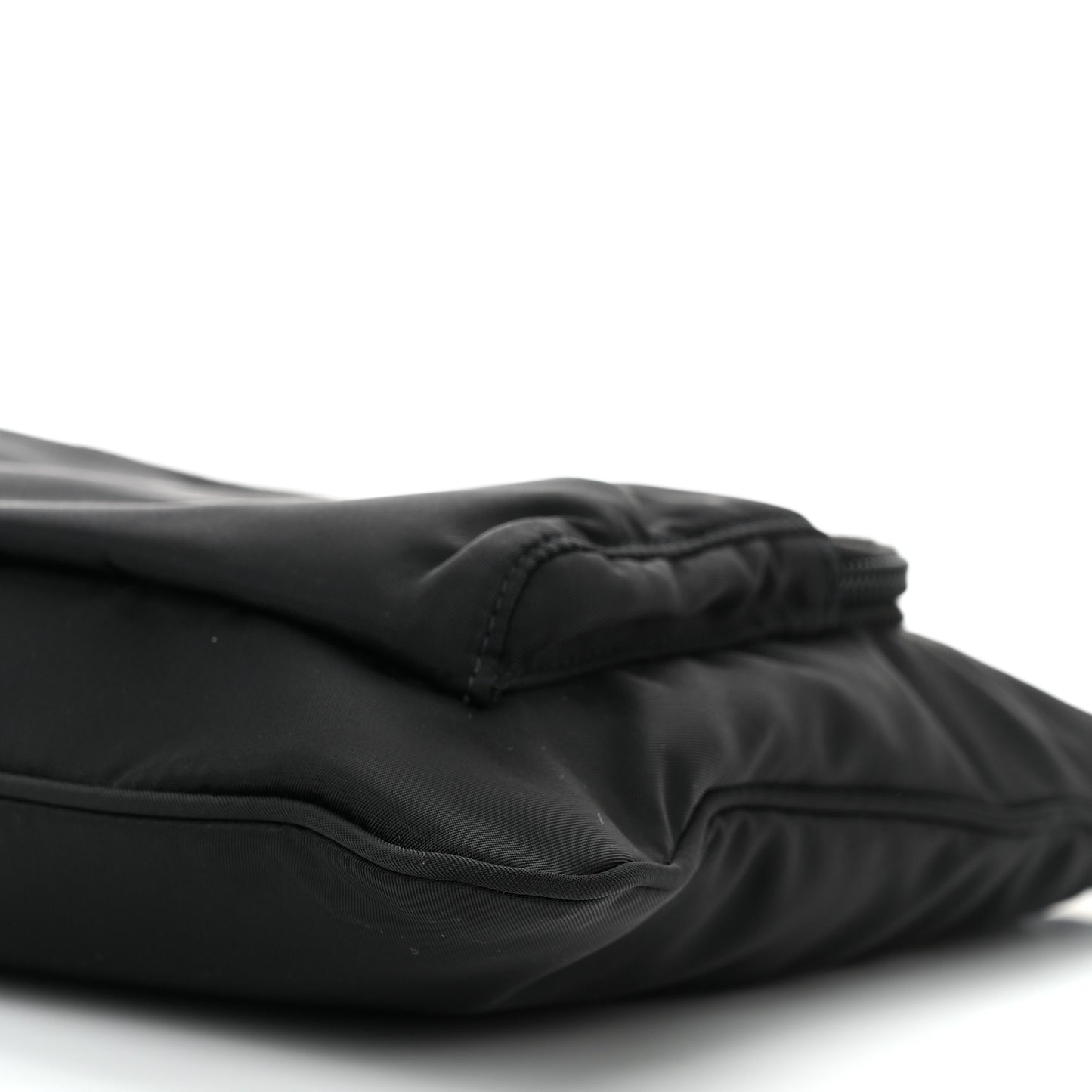 Tessuto Nylon Saffiano Flat Messenger Bag Black
