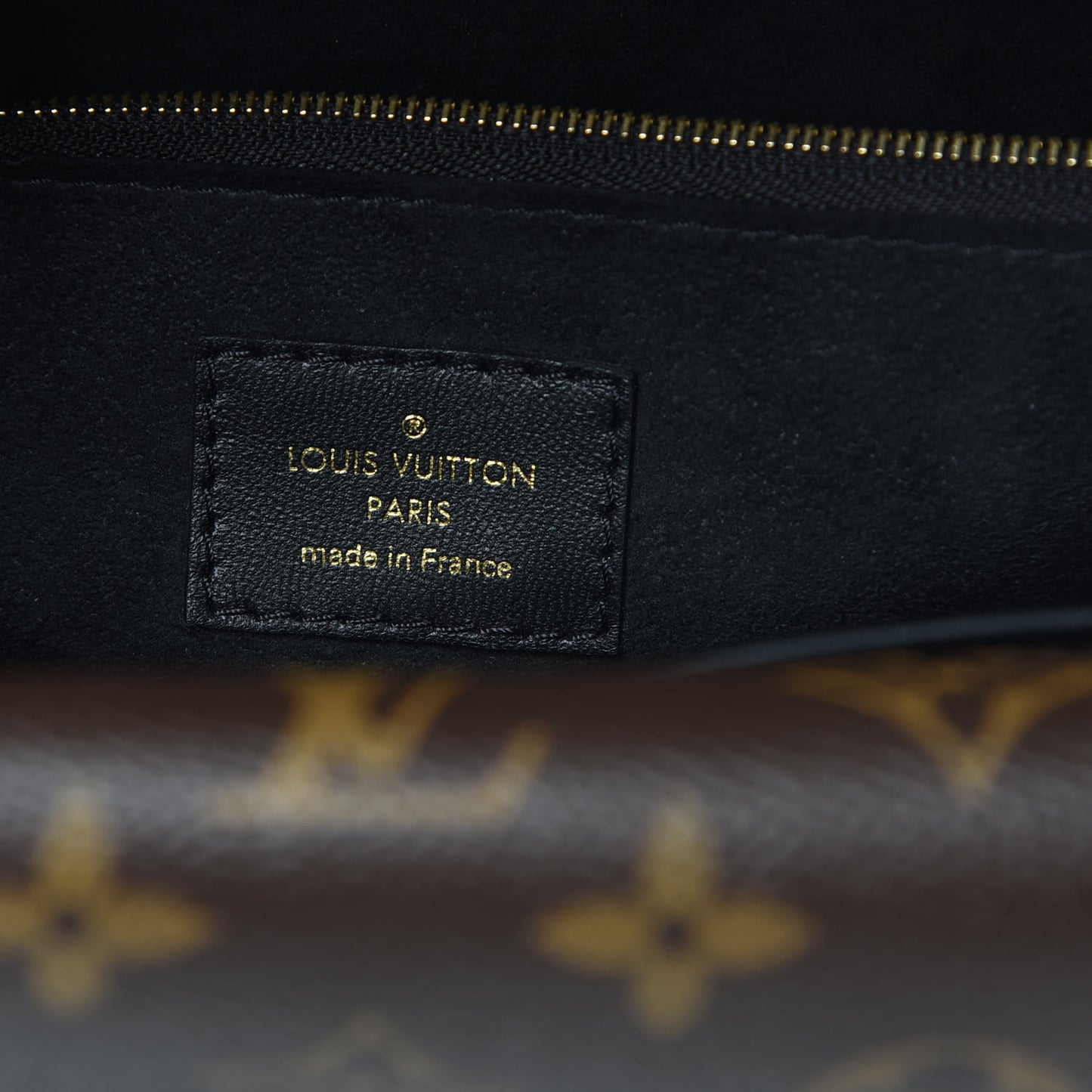 Monogram Double V Black