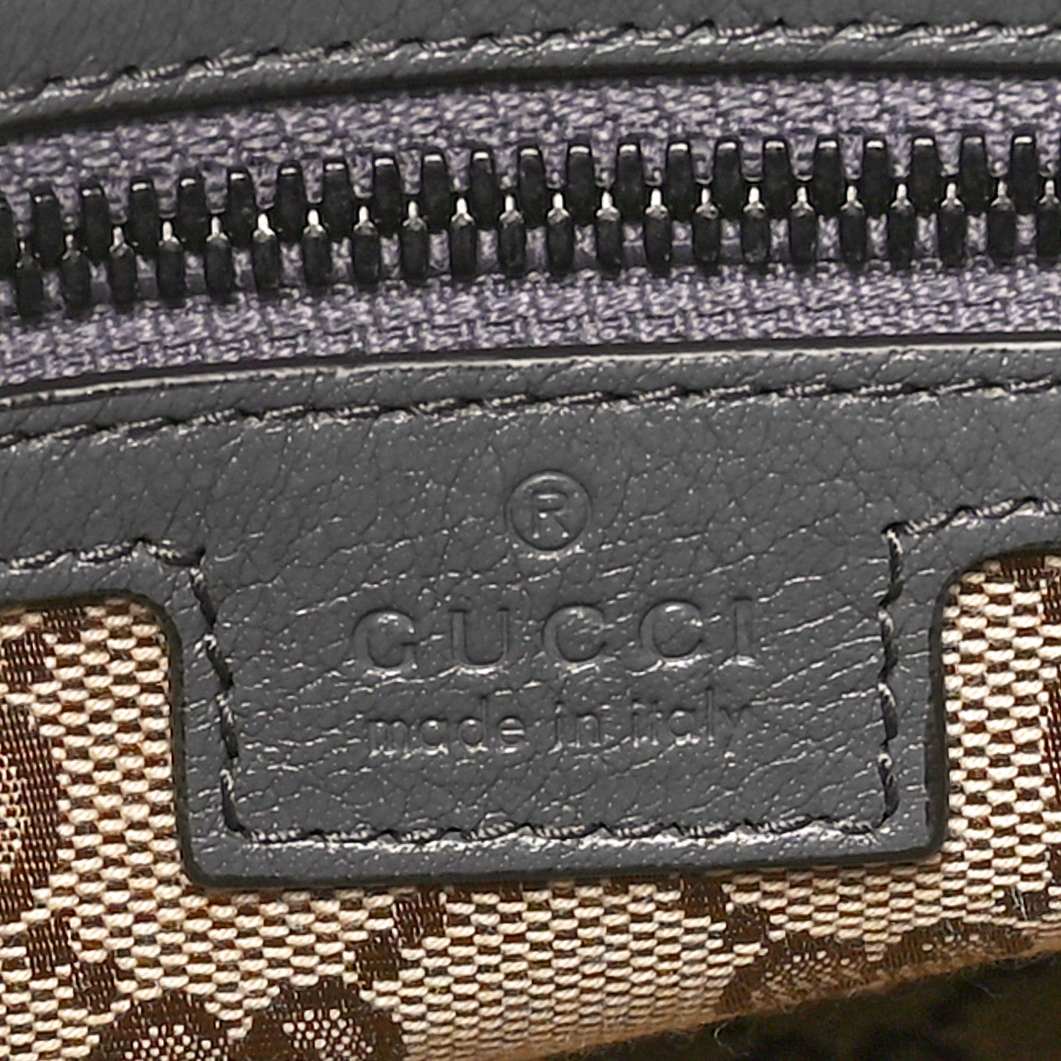 Gucci Piuma Lux Energy Monochrome Double G Drawstring Tote Grey 6 of 10