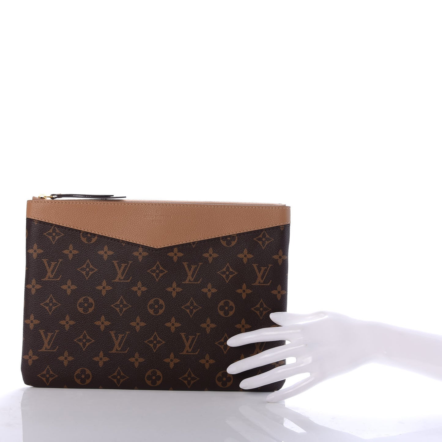 Monogram Daily Pouch Sesame