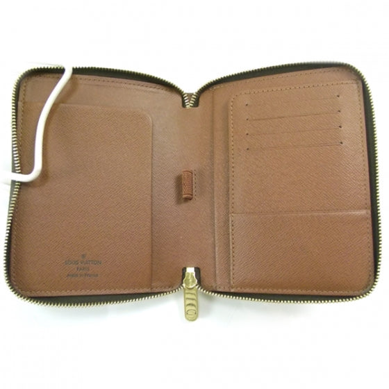 Louis Vuitton Monogram Zipped Passport Cover 4 of 7
