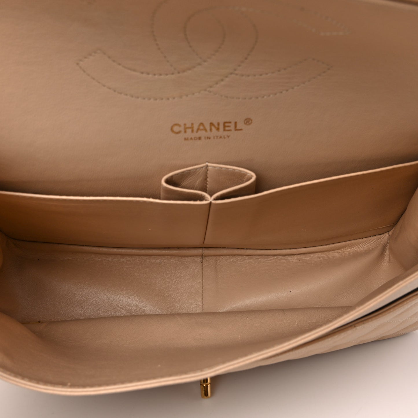 Caviar Quilted Jumbo Double Flap Beige Clair