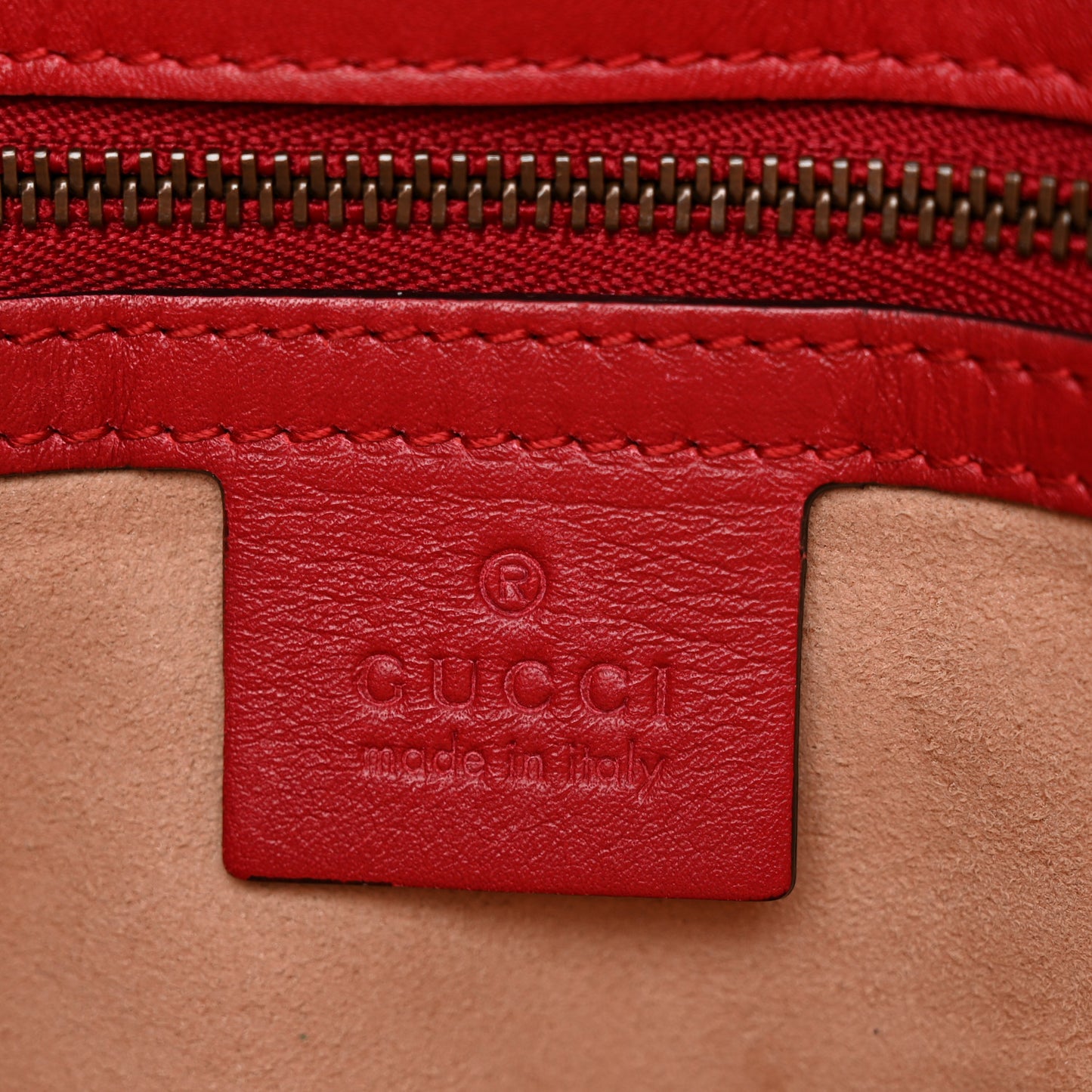Calfskin Matelasse Medium GG Marmont Open Top Shoulder Bag Hibiscus Red