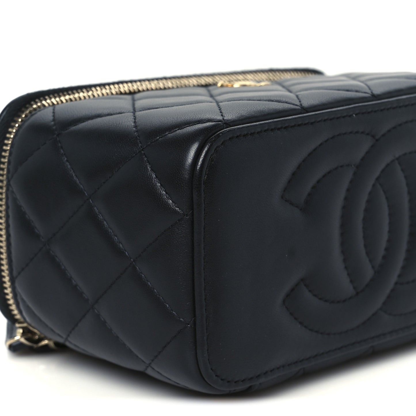 Lambskin Quilted Pearl Crush Small Vanity Case With Chain Black