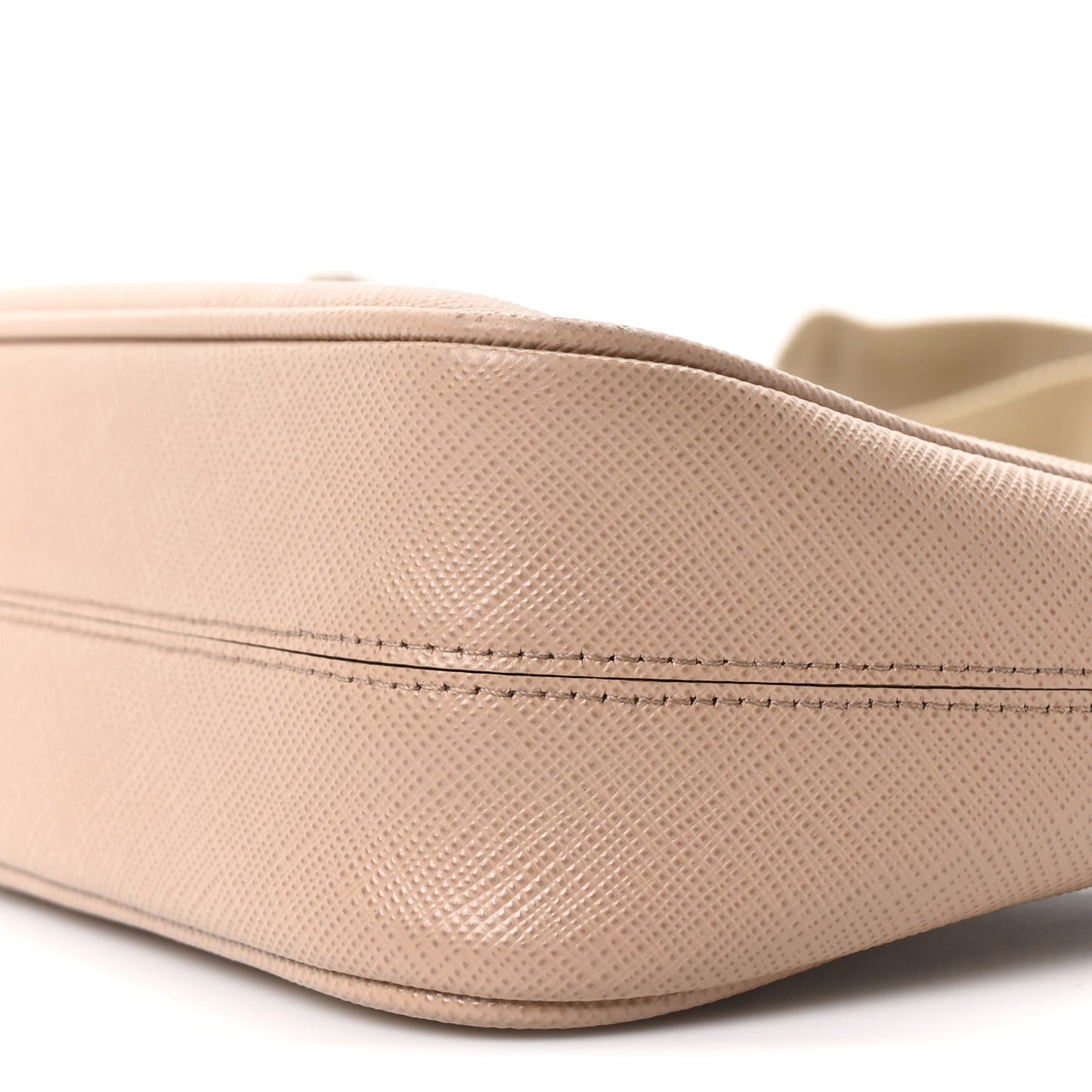 Saffiano Lux Re-Edition 2005 Shoulder Bag Cammeo