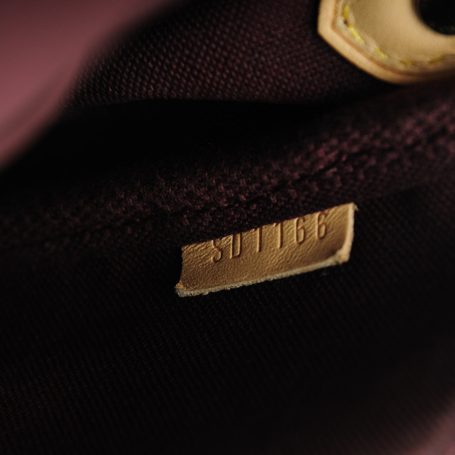 Louis Vuitton Monogram Favorite MM 8 of 8