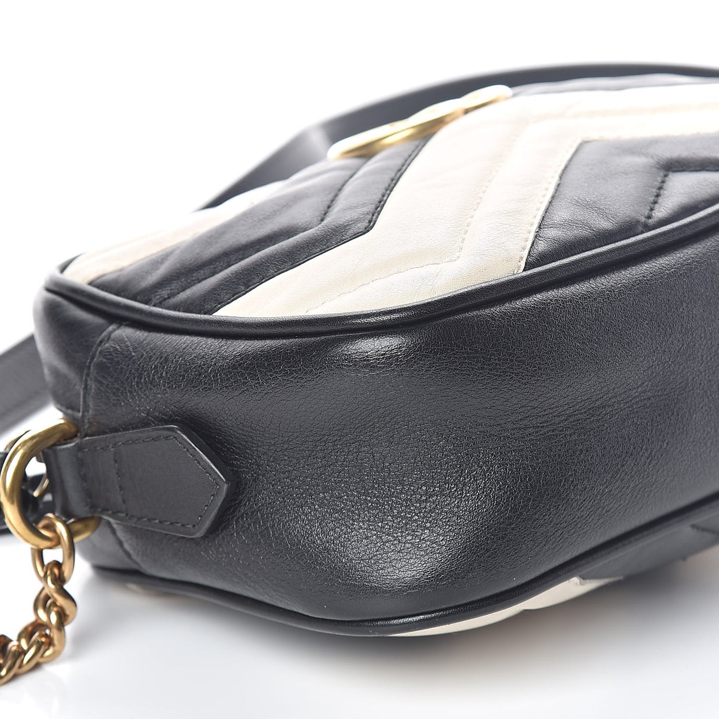 Calfskin Matelasse Mini GG Marmont Chain Shoulder Bag Black White