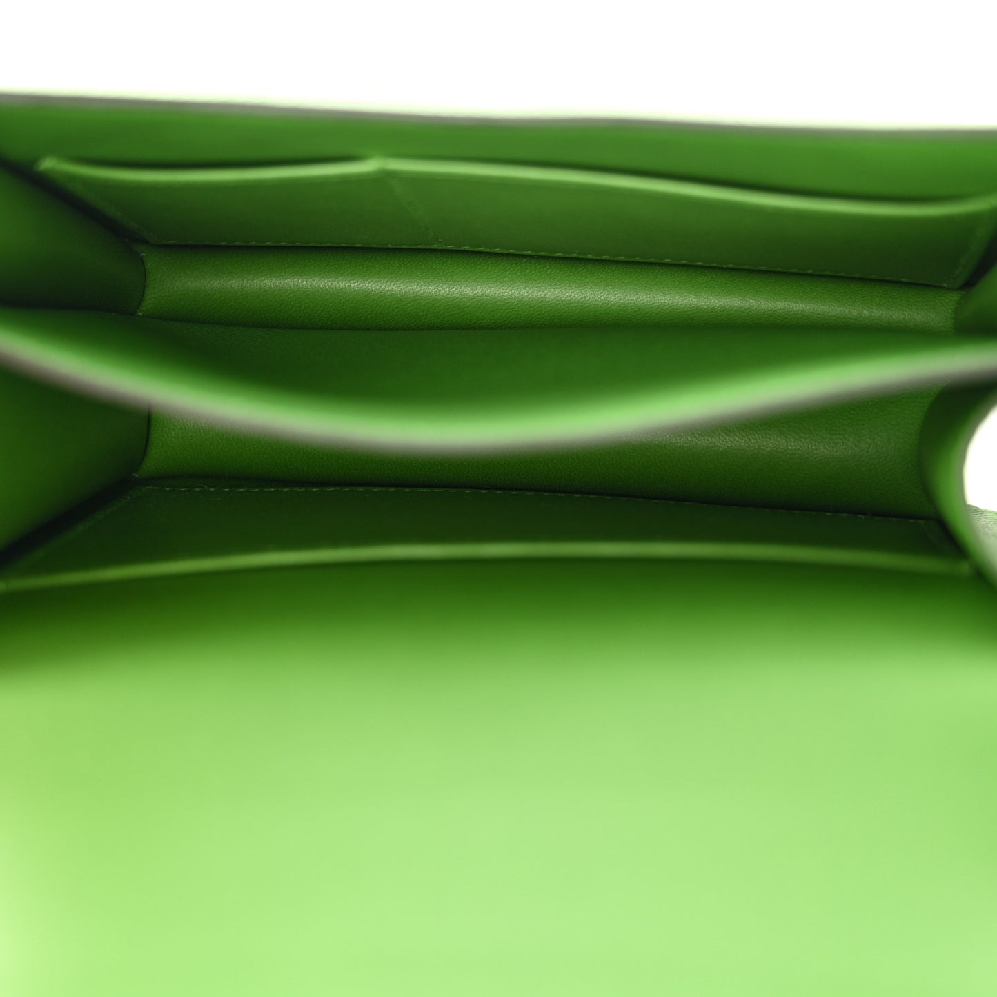 Epsom Enamel Constance 18 Vert Yucca Vert Fizz