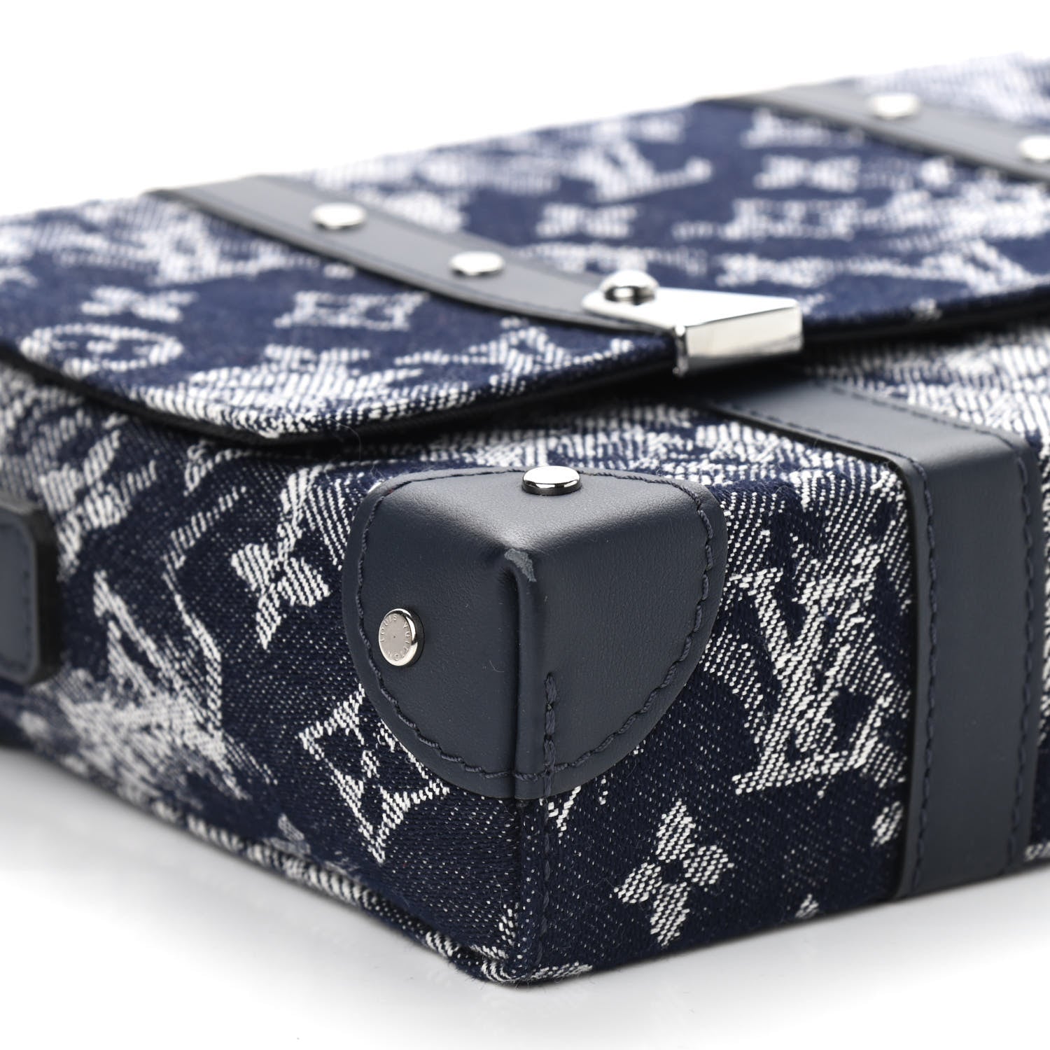Louis Vuitton Monogram Tapestry Trunk Messenger Bleu 8 of 11