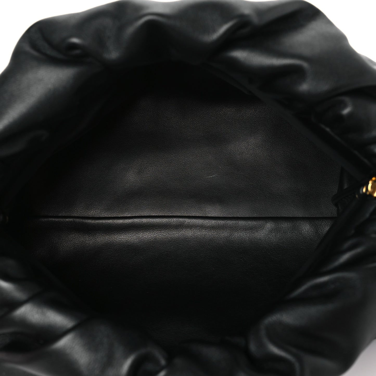 Calfskin The Pouch Chain Black