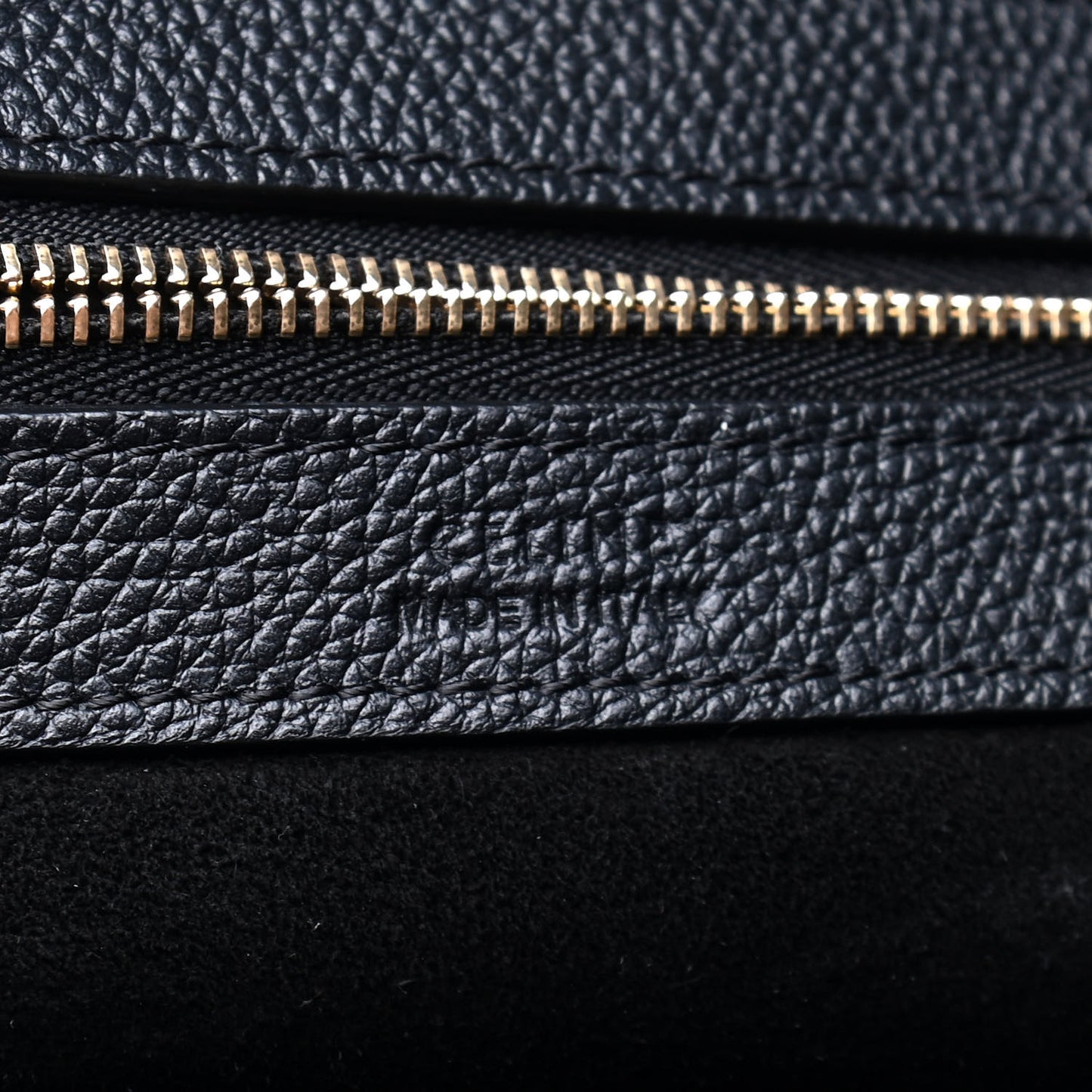 Soft Grained Calfskin Medium Belt Cabas Phantom Black