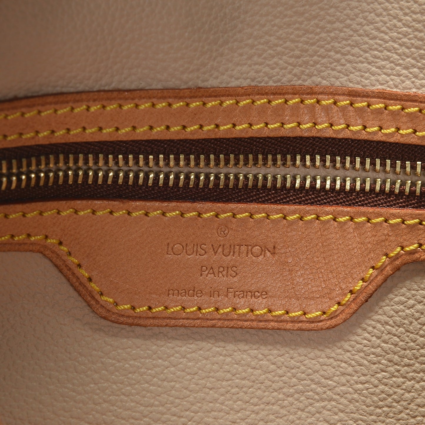 Monogram Petit Bucket 23