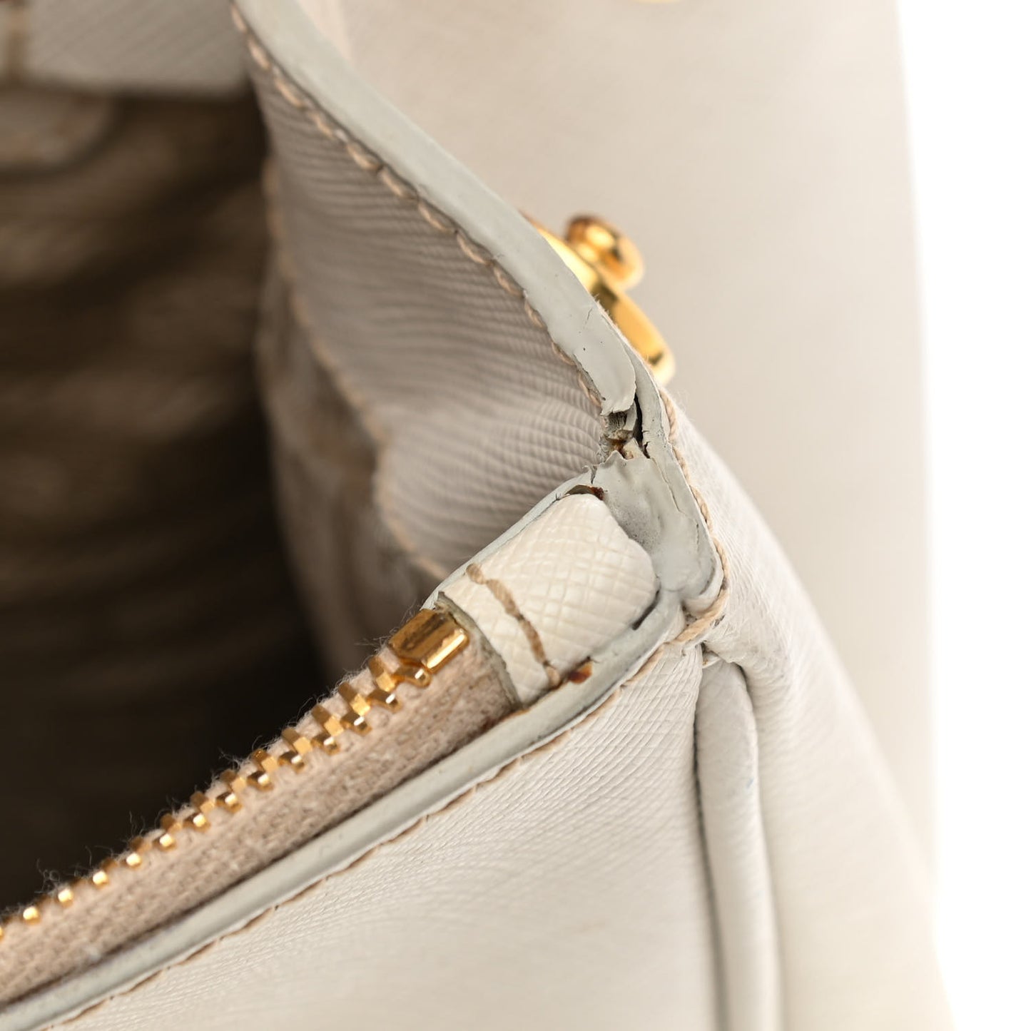 Saffiano Lux Large Galleria Double Zip Tote Talco