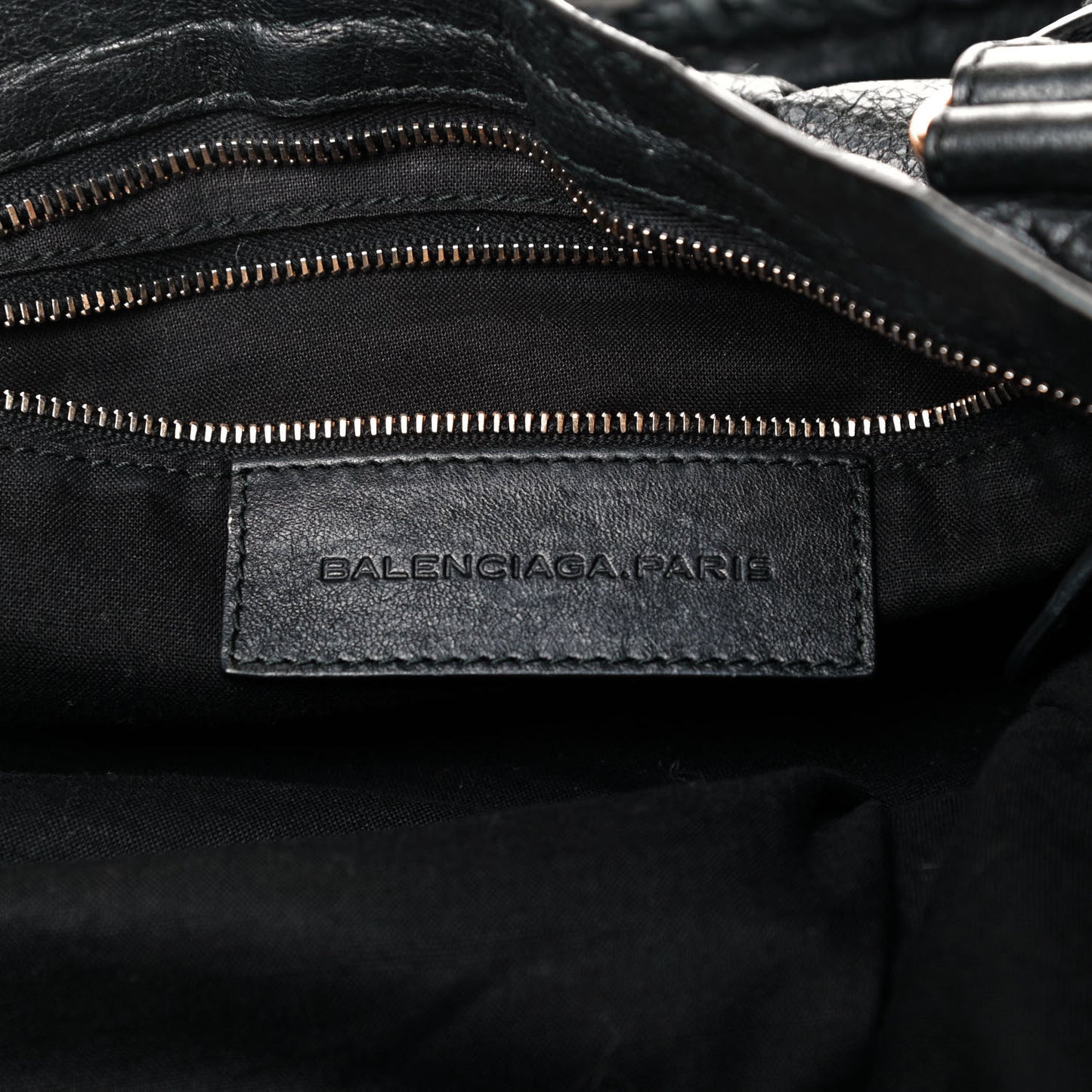 Agneau Giant 12 Gold Hardware City Black