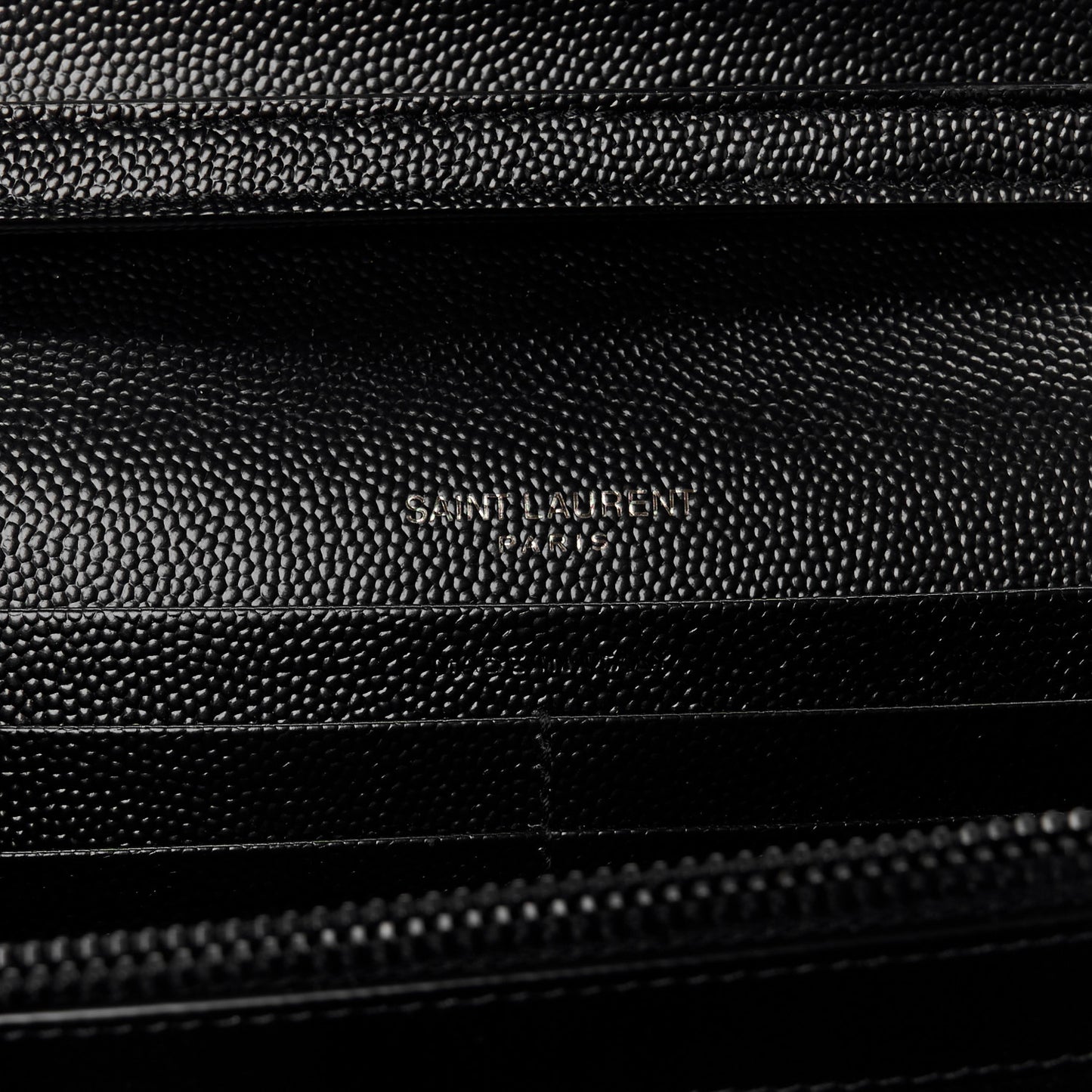Grain De Poudre Matelasse Chevron Monogram Monochrome Chain Wallet Black
