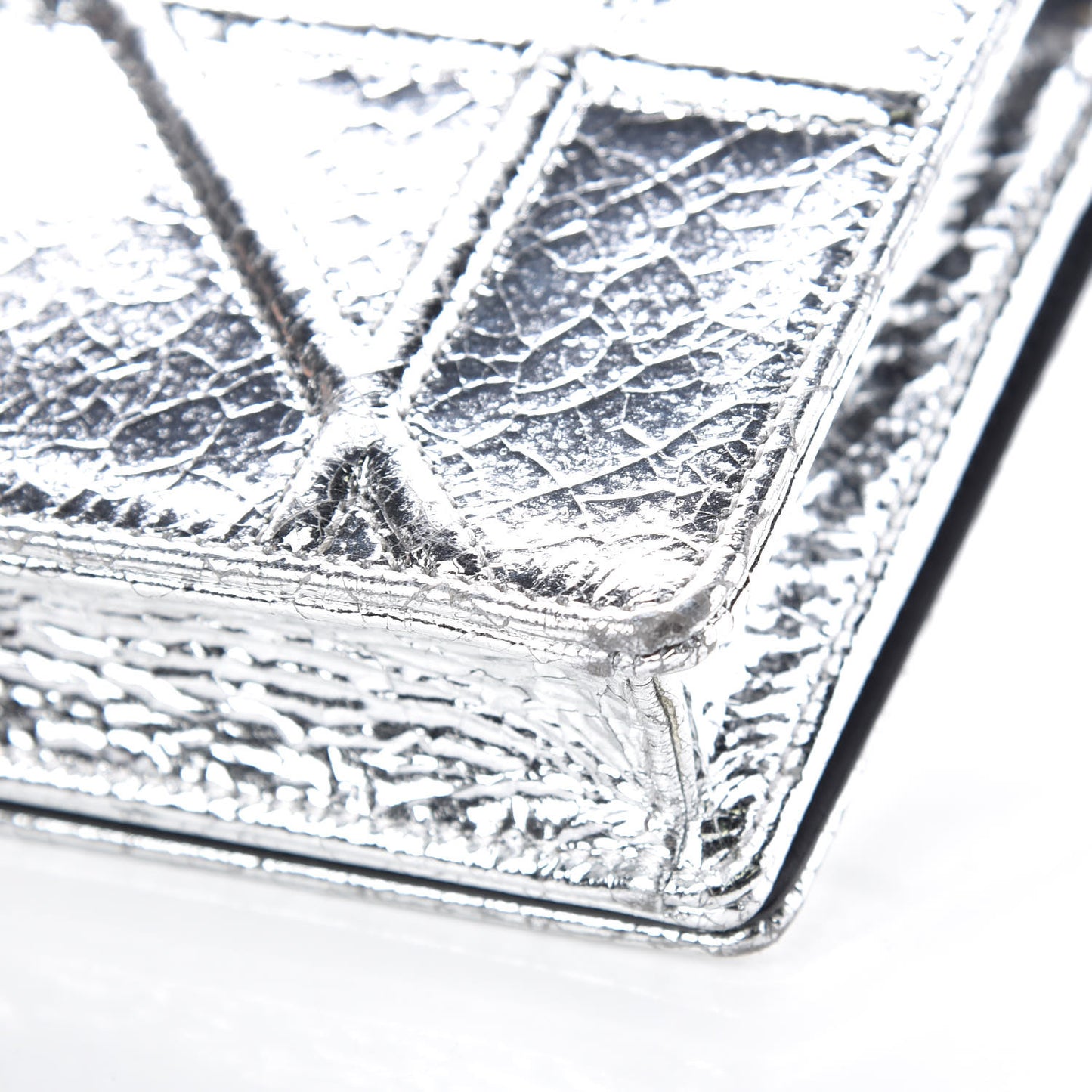 Metallic Ceramic Effect Deerskin Diorama Wallet on Chain Pouch Silver