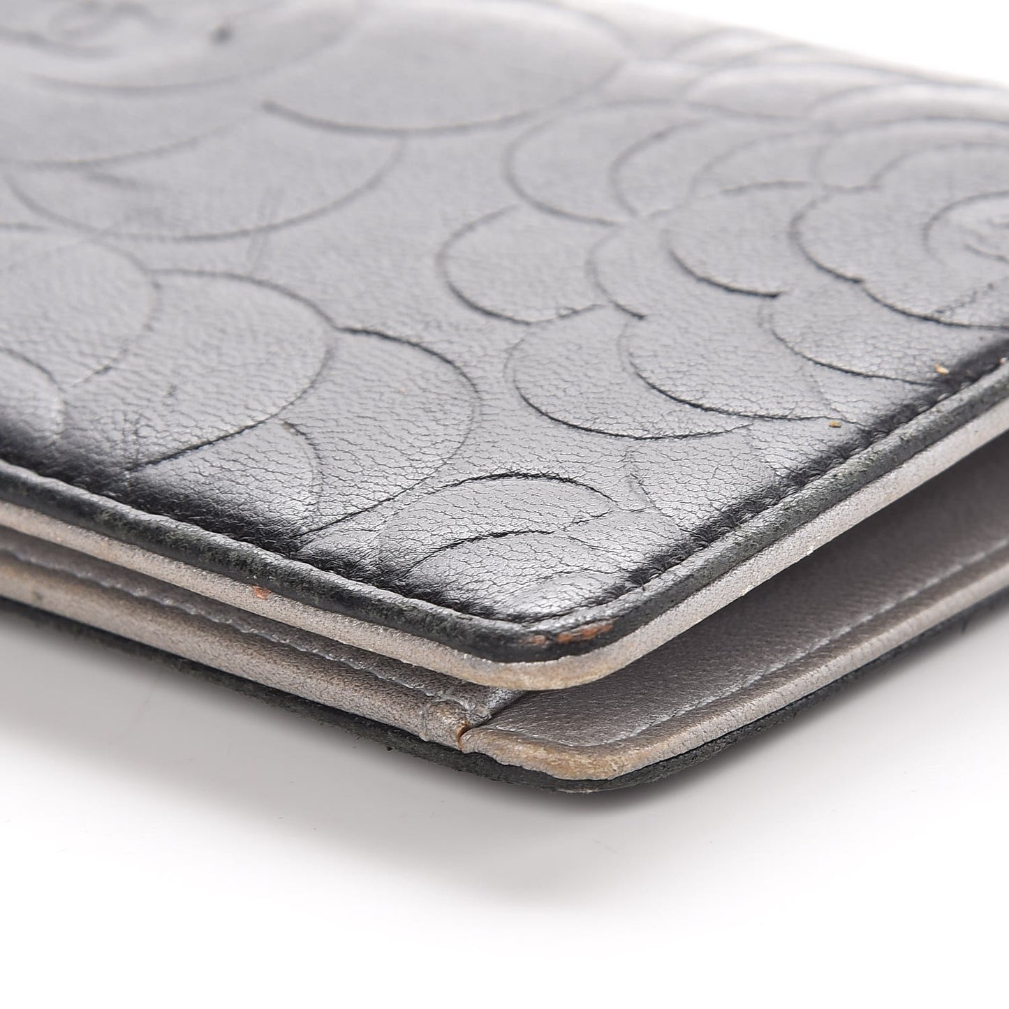 Lambskin Camellia Embossed Yen Wallet Black