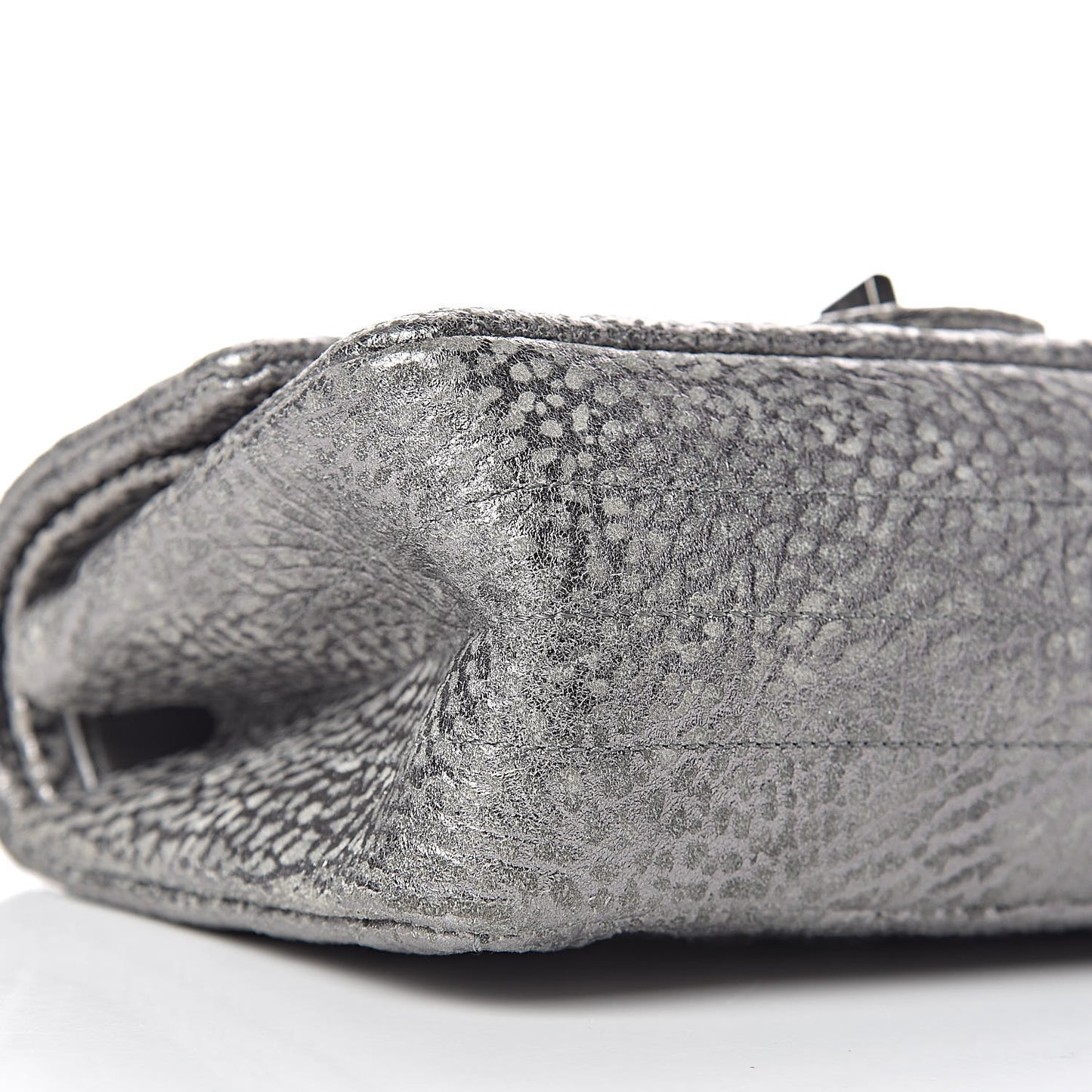 Metallic Grained Calfskin Chevron Quilted 2.55 Reissue 224 Flap