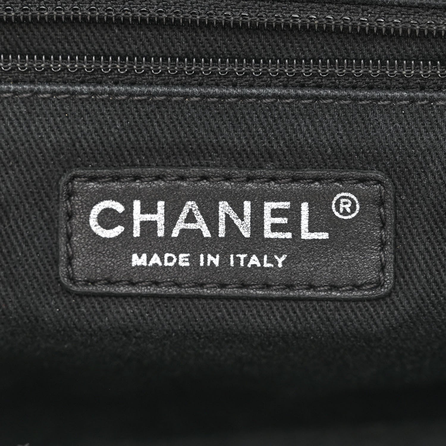 Chanel Iridescent Caviar Quilted Jumbo Easy Flap Dark Blue 6 of 10