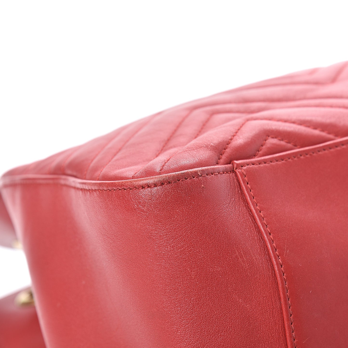 Calfskin Matelasse Medium GG Marmont Shoulder Tote Bag Hibiscus Red