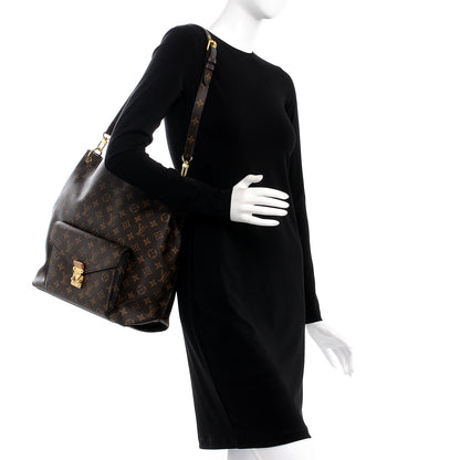 Louis Vuitton Monogram Metis 2 of 10