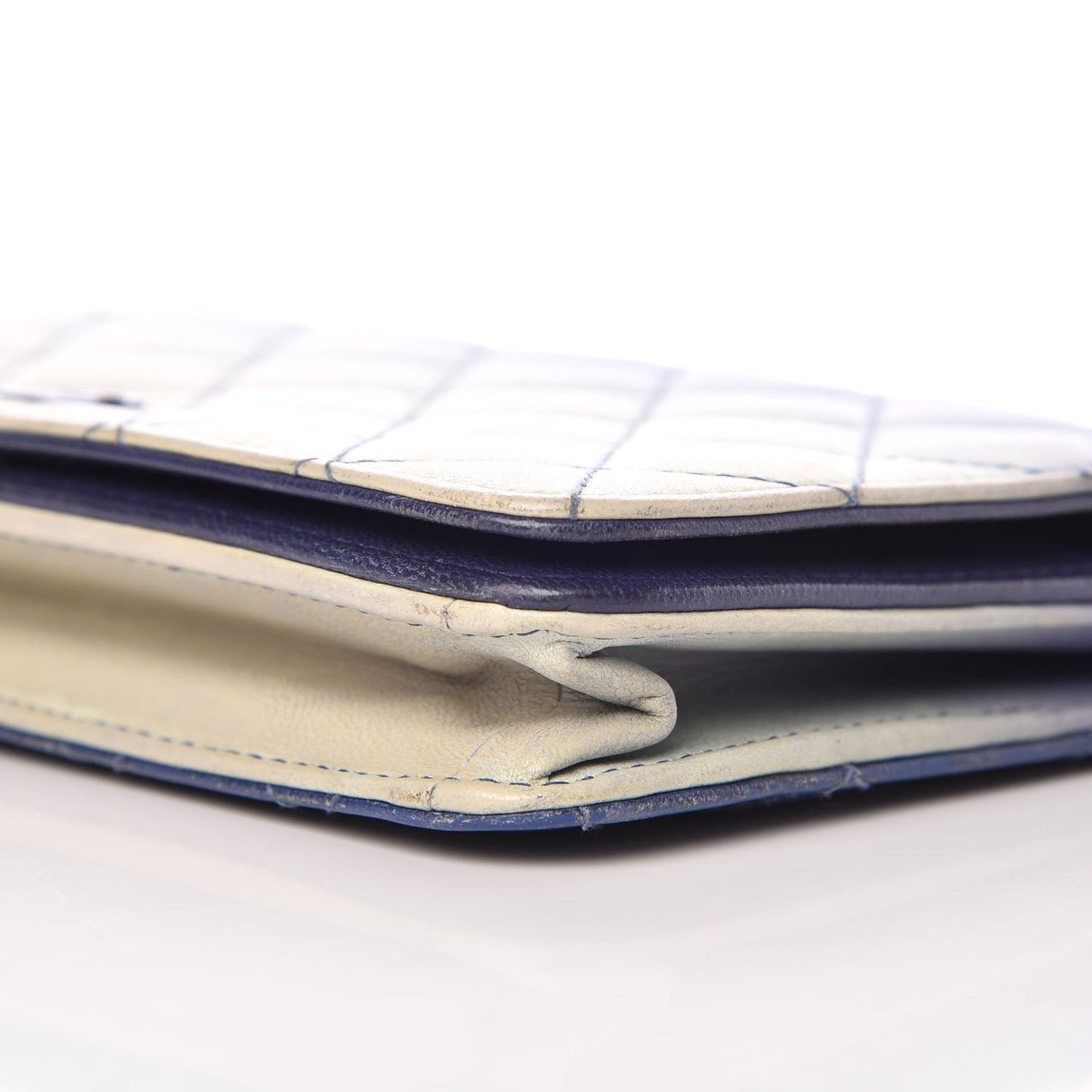 Lambskin Quilted Degrade Wallet On Chain WOC Purple White