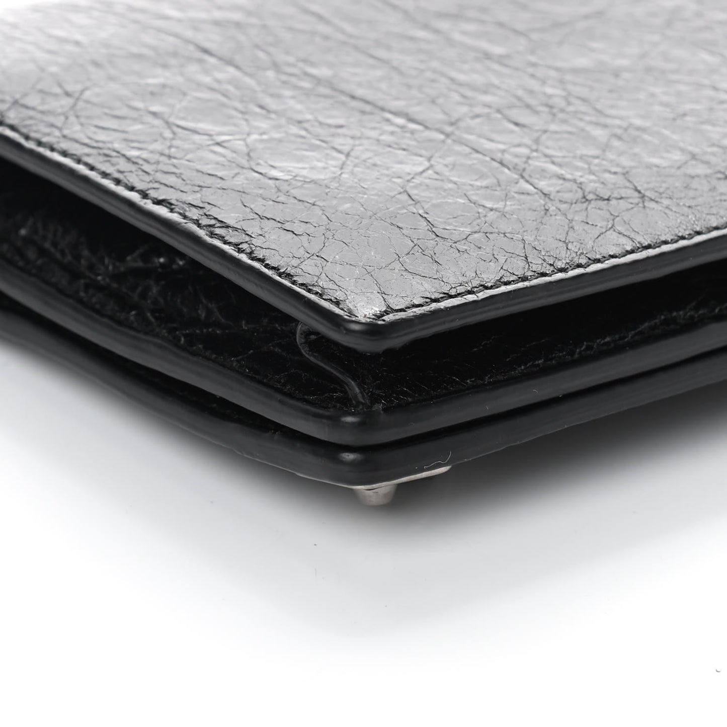 Agneau Silver Metallic Edge Hardware Wallet On Chain Black