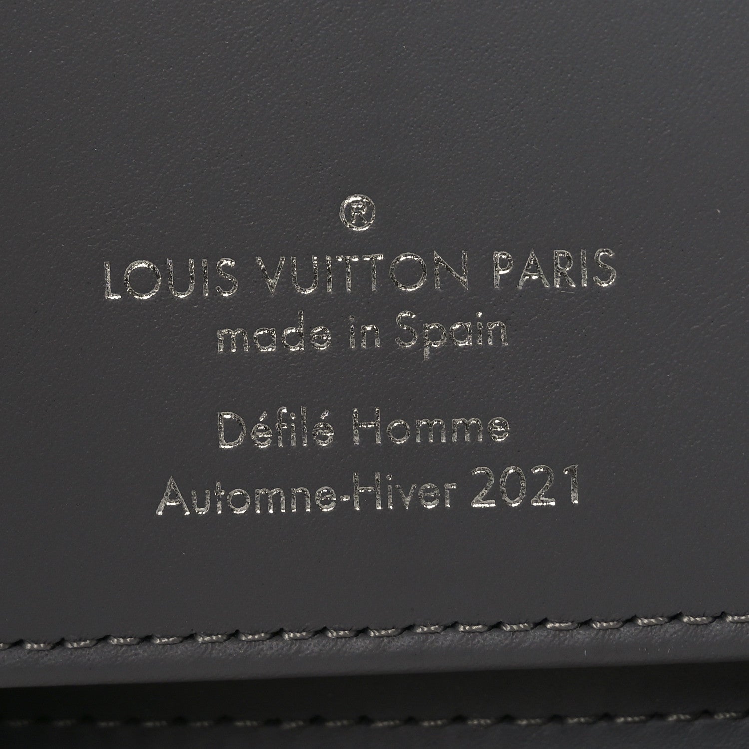 Louis Vuitton Monogram Mirror Zippy Wallet Silver 1868420 Louis Vuitton Monogram Mirror Zippy Wallet Silver 1868420