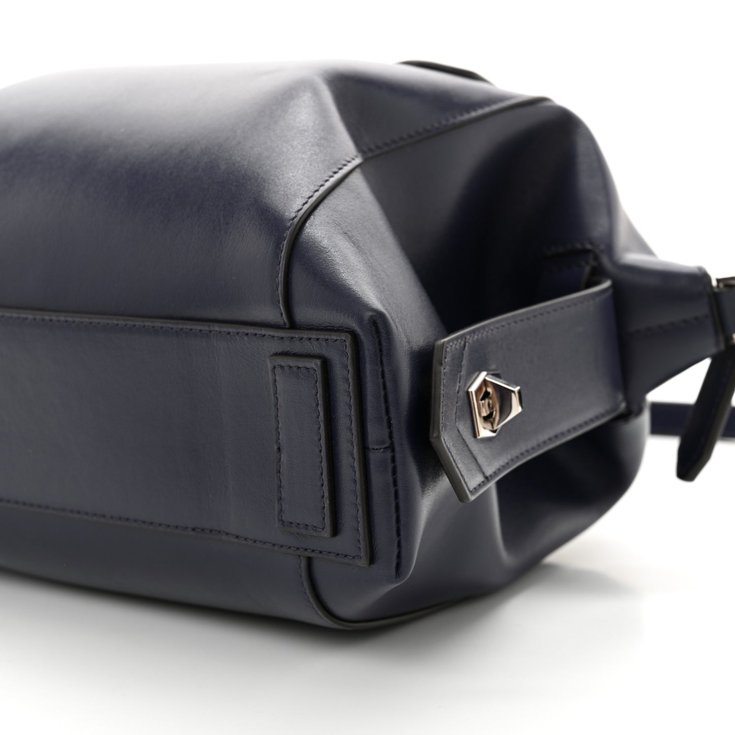 Smooth Calfskin Small Soft Antigona Aubergine