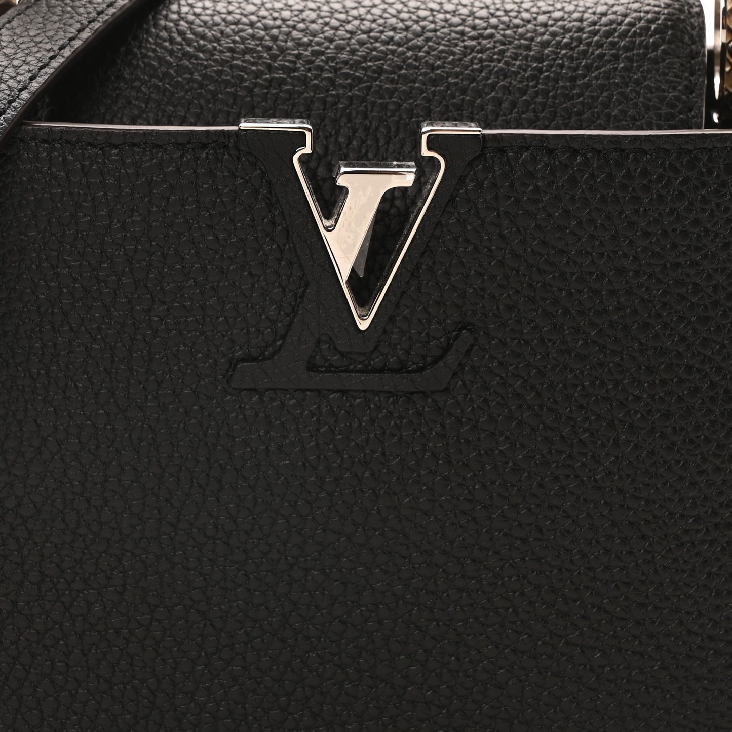 Taurillon Snakeskin Capucines BB Black