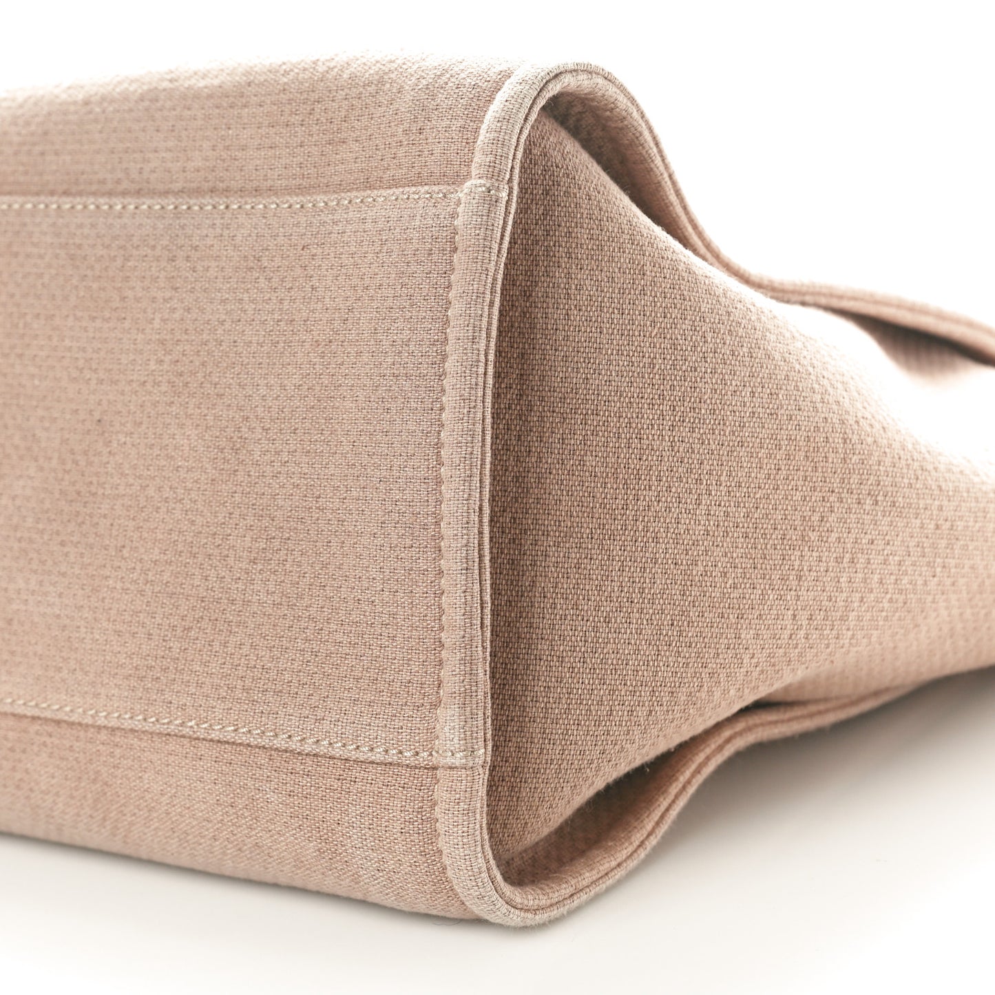 Mixed Fibers Medium Deauville Tote Beige