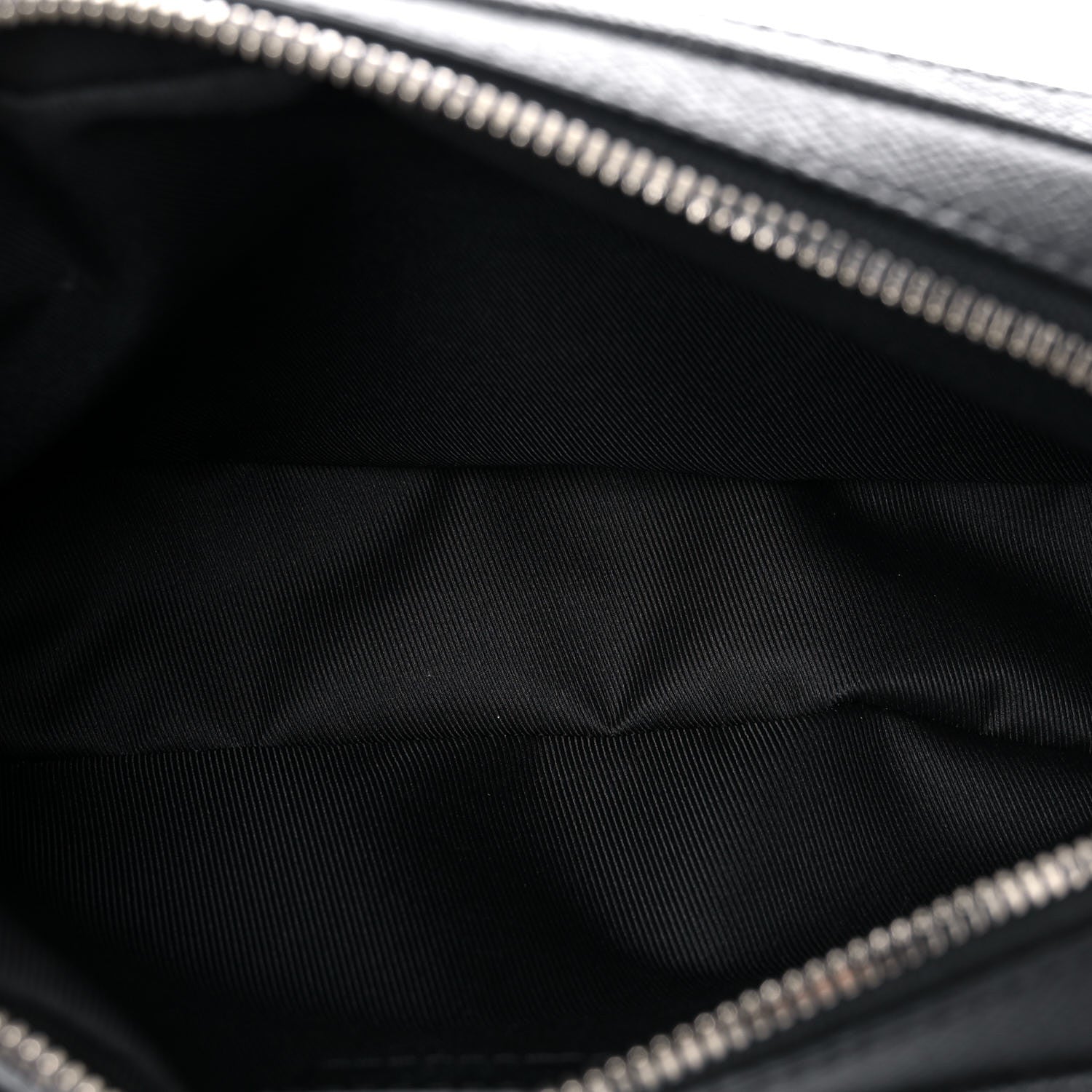 Louis Vuitton Taiga Monogram Outdoor Bumbag Black 5 of 9