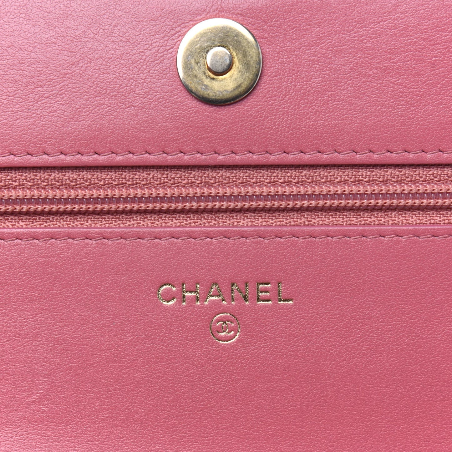 Caviar Quilted CC Filigree Wallet On Chain WOC Pink