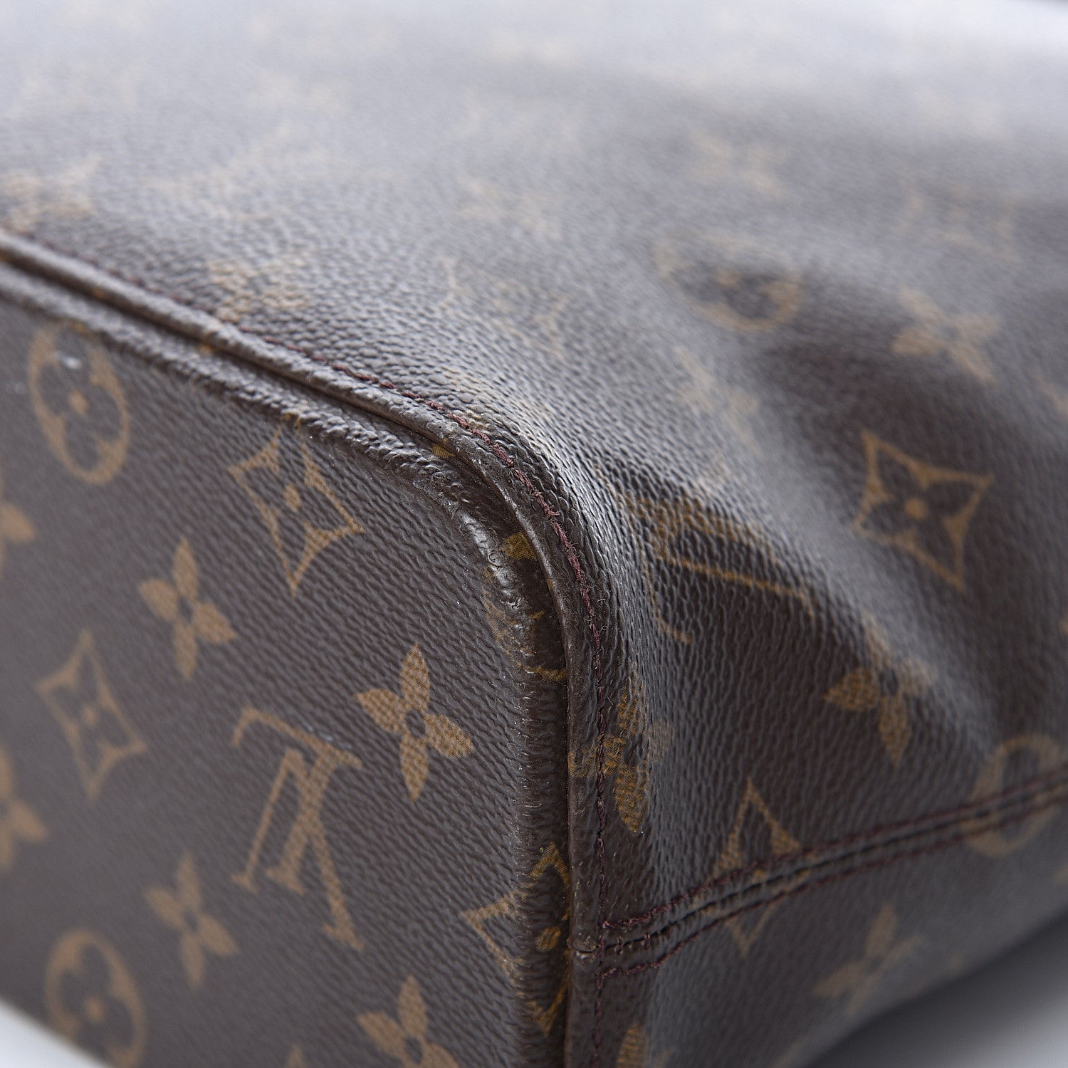 Louis Vuitton Monogram Luco 16 of 21