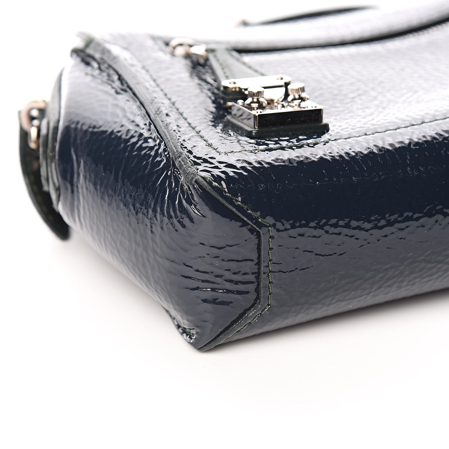 Vernis Deerskin Bonded Chain Pochette Marine