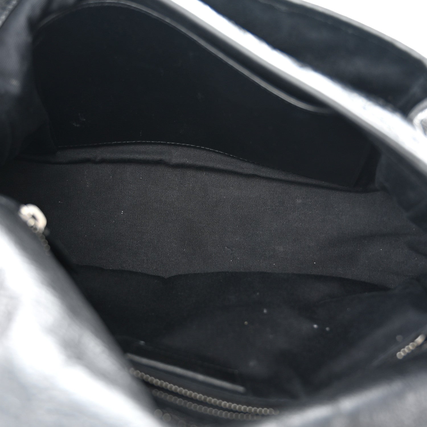 Saint Laurent Crinkled Calfskin Matelasse Monogram Medium Niki Chain Satchel Black 5 of 11