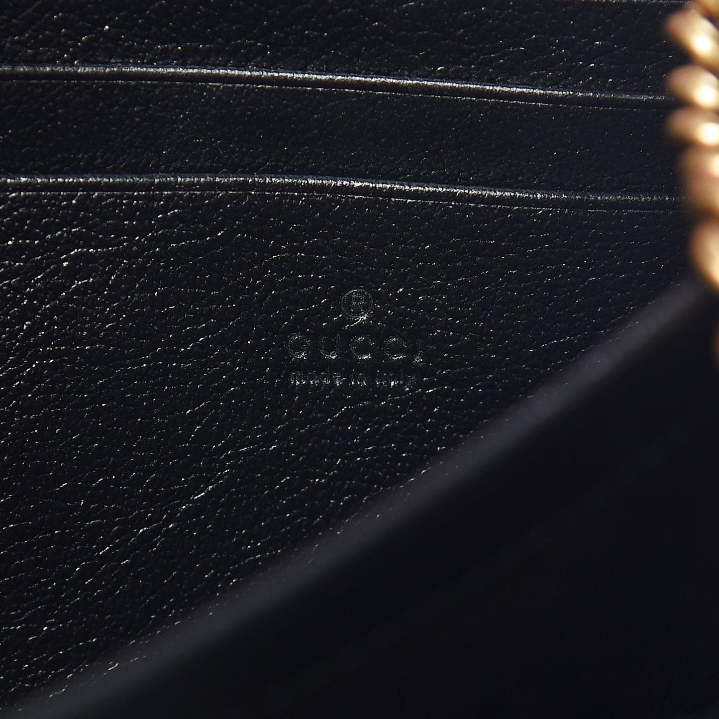 Vintage Effect Calfskin Matelasse Diagonal Torchon GG Marmont Chain Wallet Black Romantic Cherry