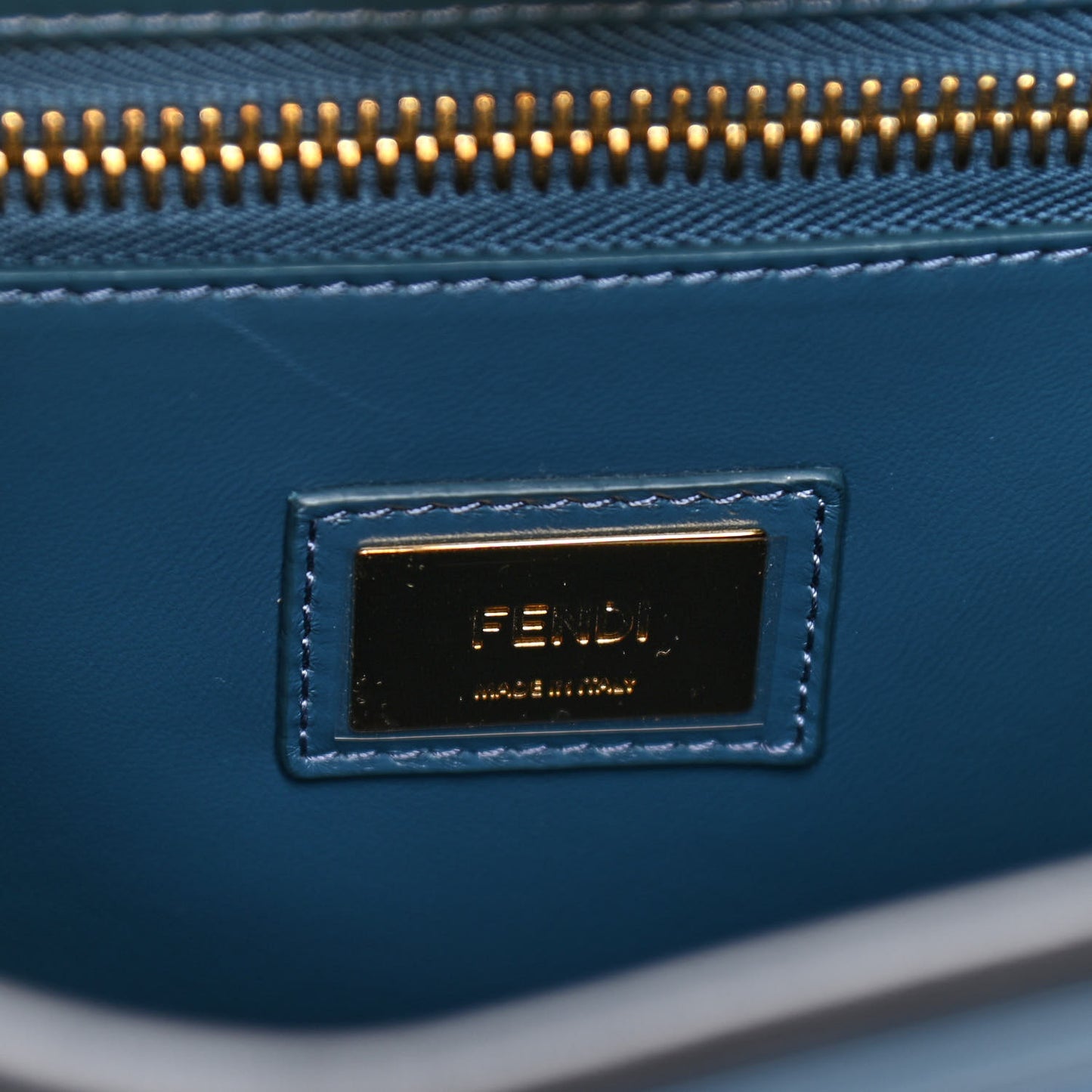 Vitello Seta Shiny Nappa Medium Peekaboo Iconic Satchel Blue Notte Turchese