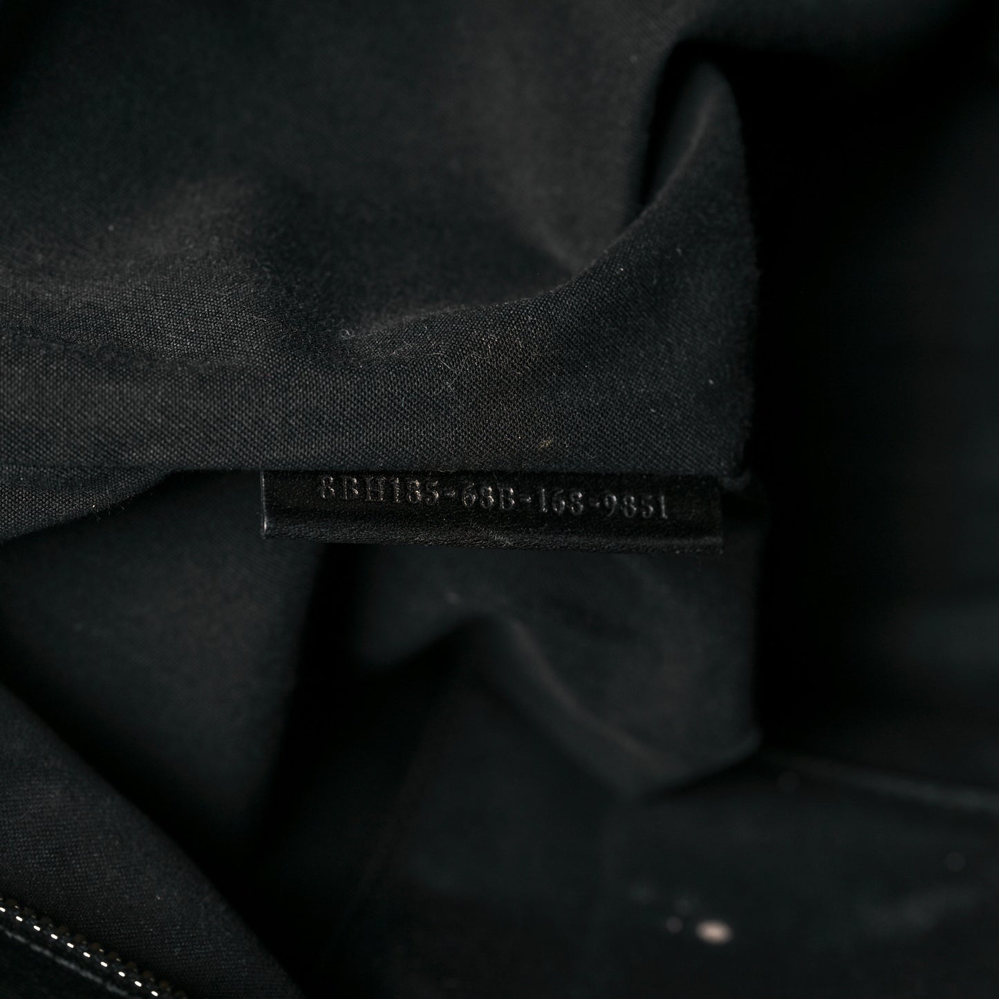 Vitello Elite Cuoio Monster Buggies Medium Roll Tote Cedro Black