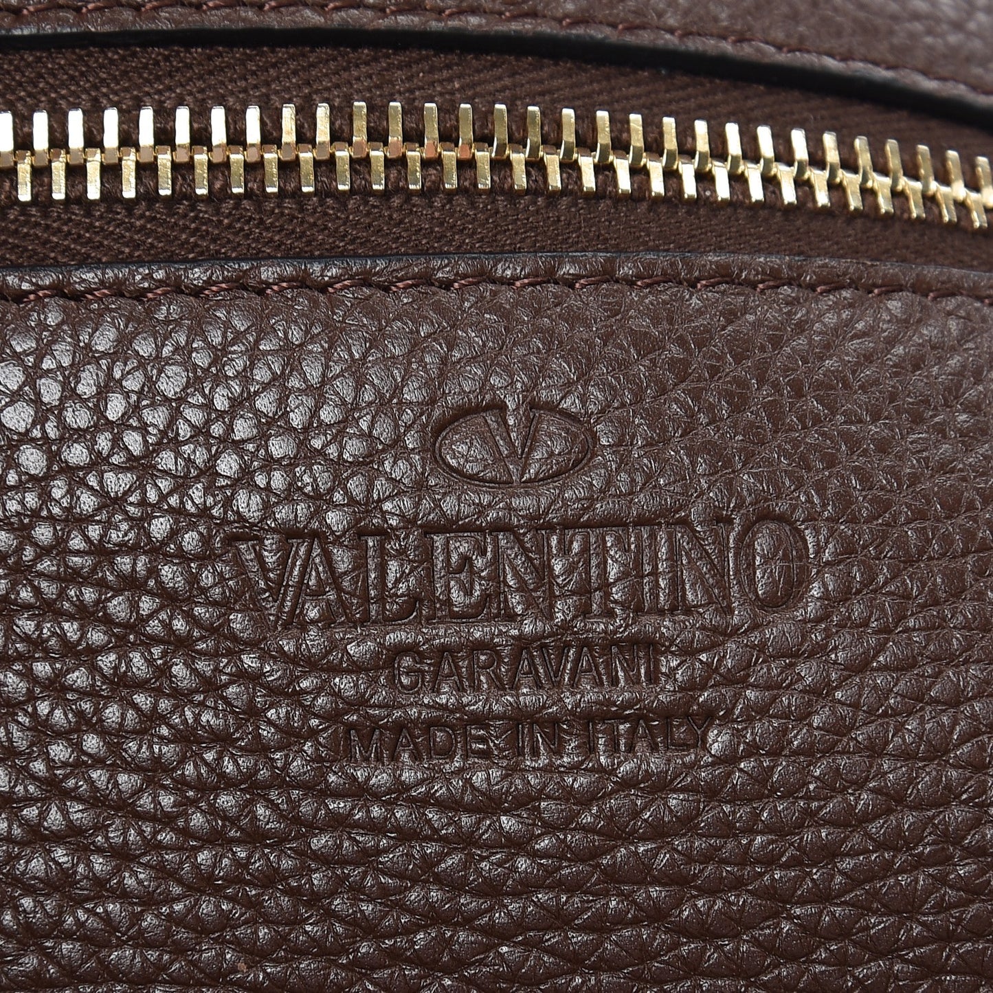 Pebbled Calfskin Medium Rockstud Tote Cacao