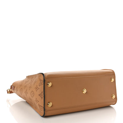 Louis Vuitton Mahina On My Side Arizona 4 of 8