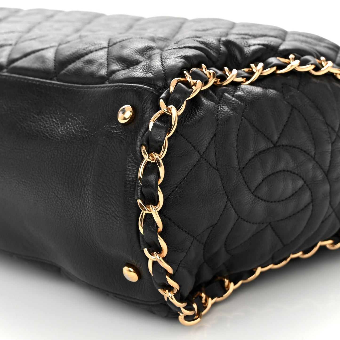 Calfskin Quilted Large Chain Me Hobo Black