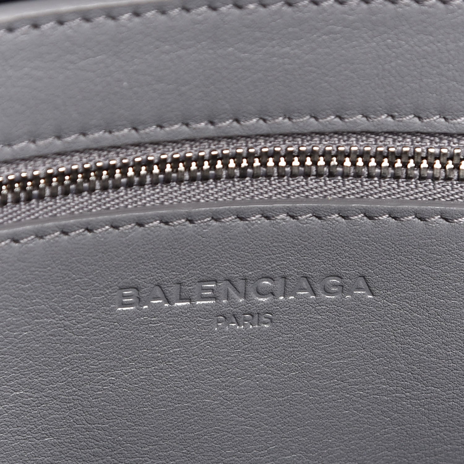 Balenciaga Calfskin M Triangle Duffle Gris Beton 6 of 13
