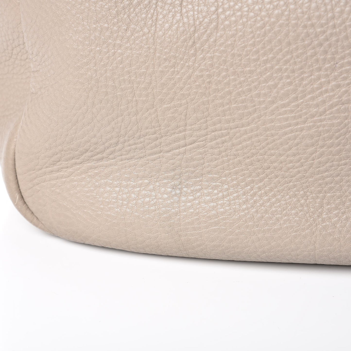 Vitello Daino Side Pocket Hobo Pomice