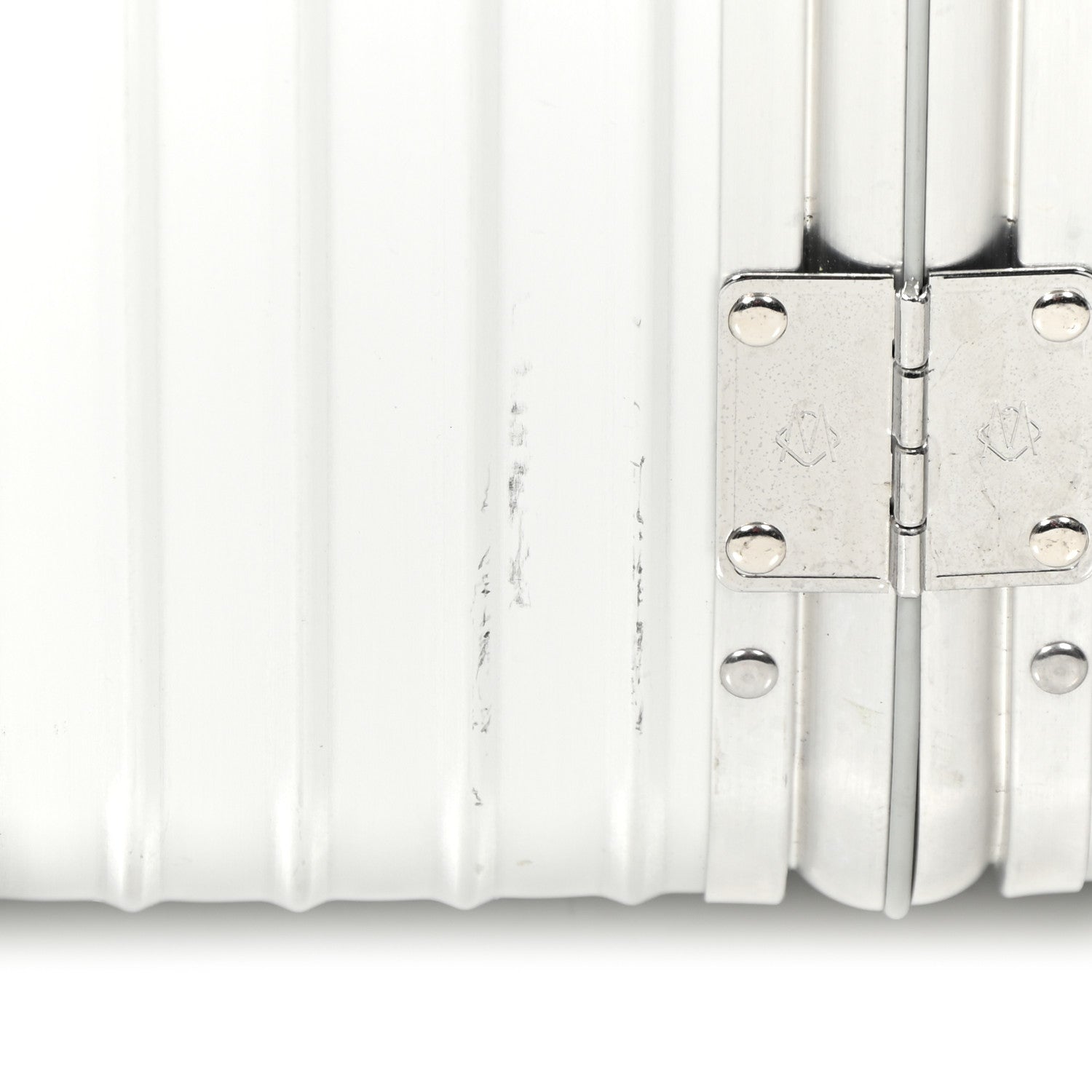 Rimowa Aluminum Essential Trunk Plus Silver 10 of 12