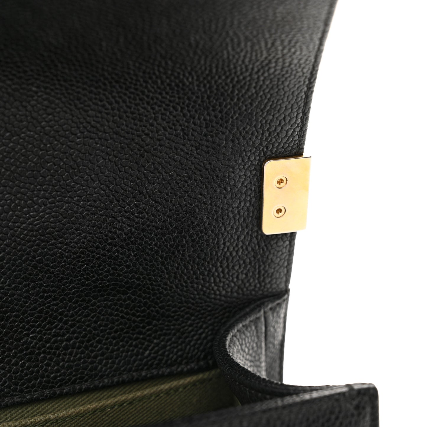 Caviar Quilted Medium Boy Flap Black