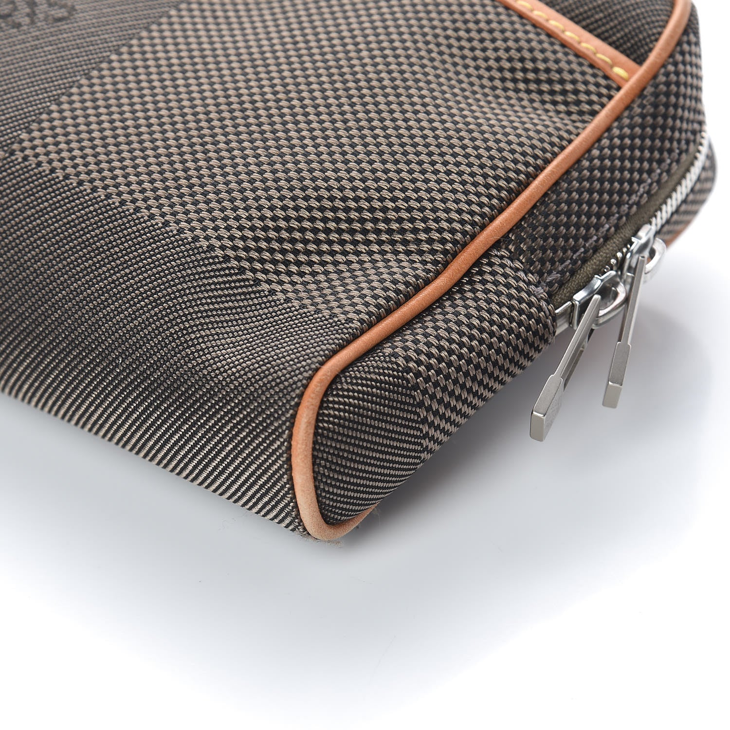 Louis Vuitton Damier Geant Acrobat Terre 8 of 8