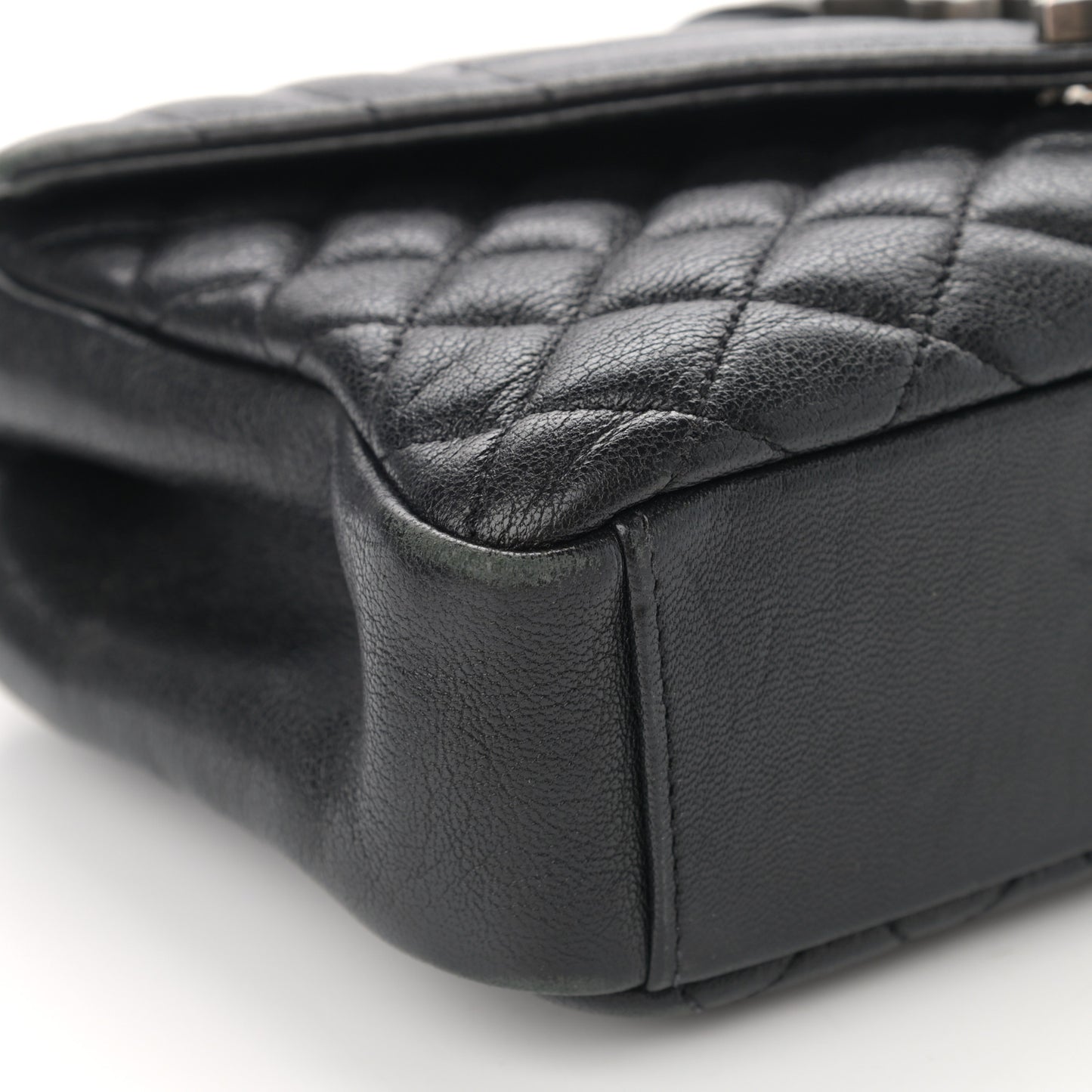 Sheepskin Tri-Quilt Monogram Medium College Bag Black