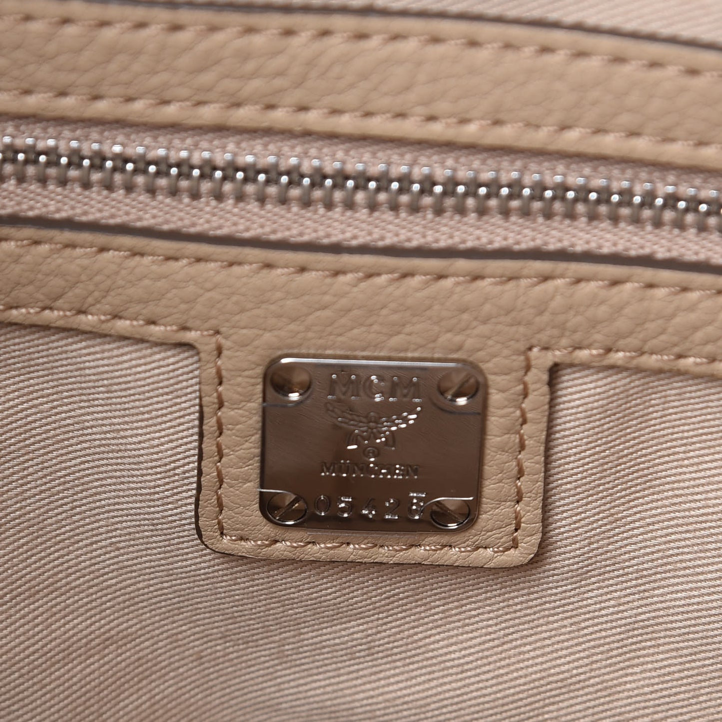 Grained Calfskin Medium Klara Hobo New Beige