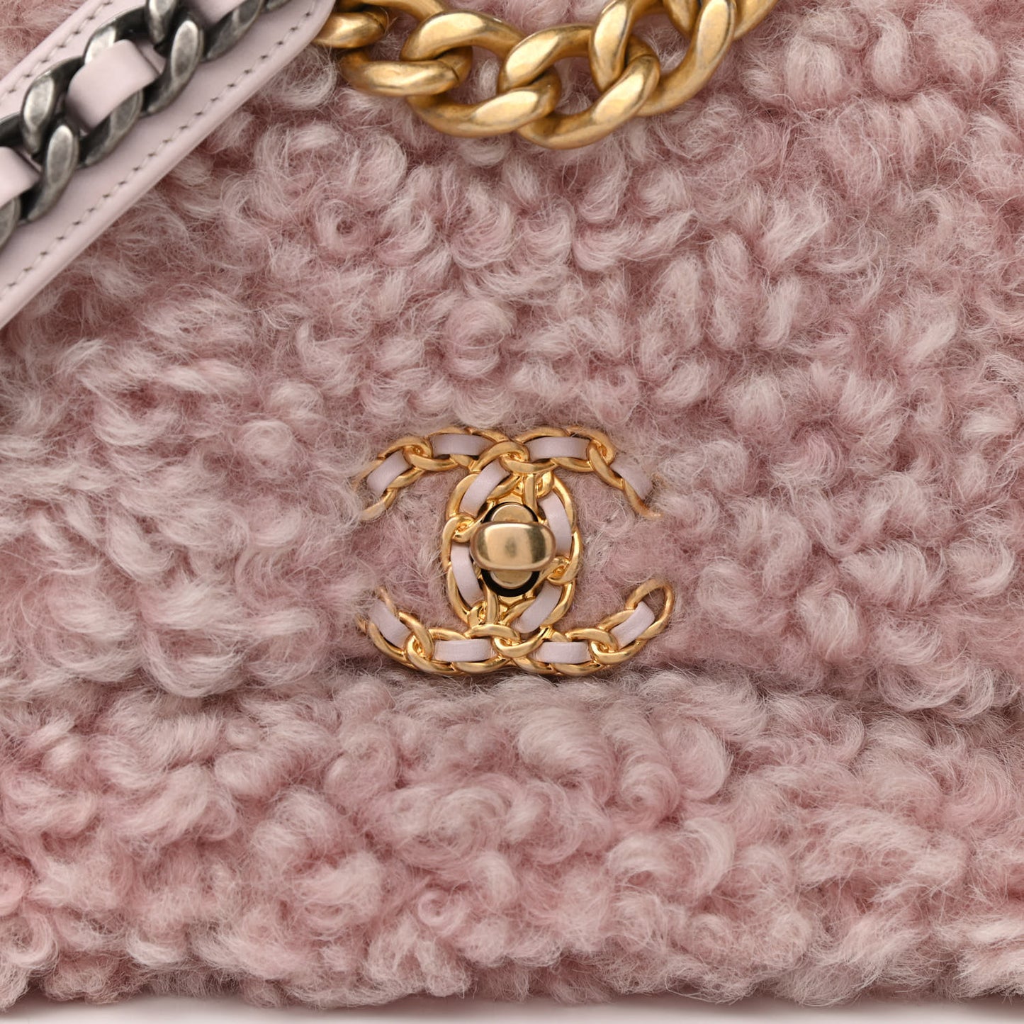 Shearling Sheepskin Medium Chanel 19 Flap Light Pink